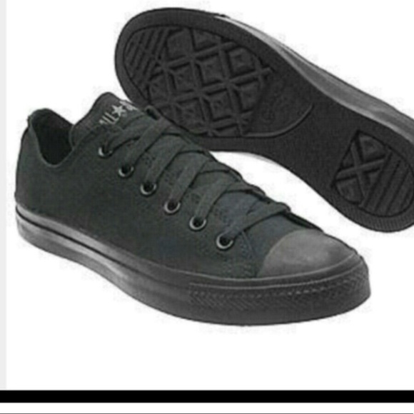converse solid black
